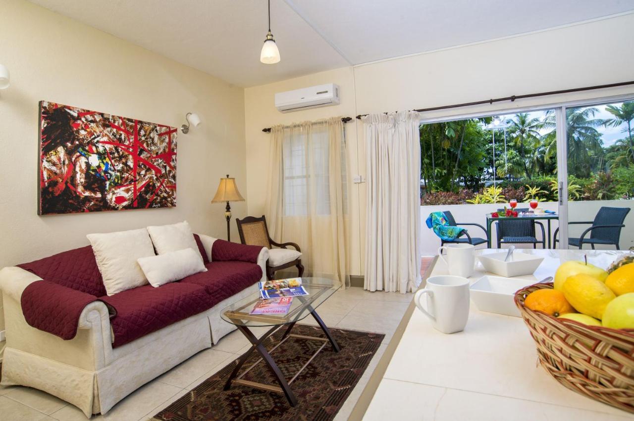Ground Floor Apartment Located In Hometown, 5 Min Walk To The Beach Saint James Extérieur photo